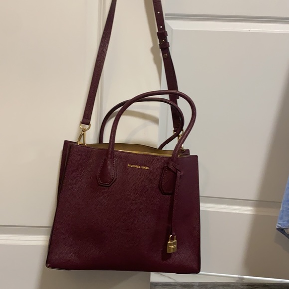 Michael Kors Large Purse - Picture 4 of 8